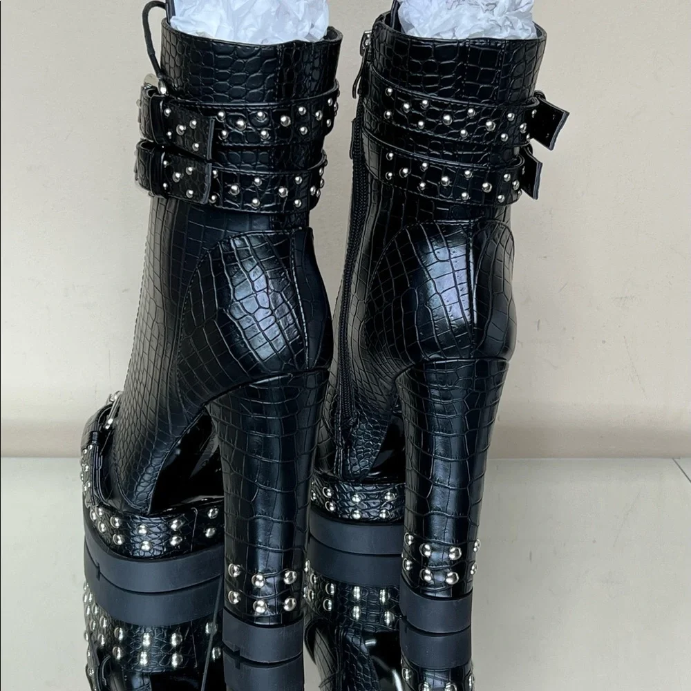 Azalea Wang Black Croc Studded Bootie - Picture 7 of 16